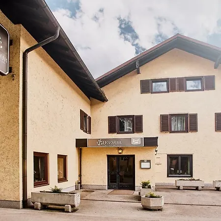 Boutique-Gasthof Ueberfuhr-3